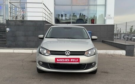 Volkswagen Polo VI (EU Market), 2012 год, 800 000 рублей, 2 фотография