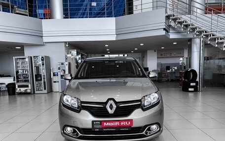 Renault Logan II, 2014 год, 685 000 рублей, 2 фотография