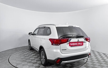 Mitsubishi Outlander III рестайлинг 3, 2017 год, 2 527 000 рублей, 7 фотография