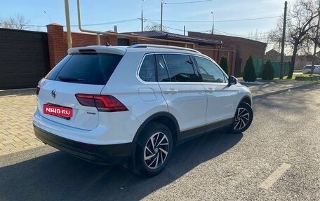 Volkswagen Tiguan II, 2018 год, 2 475 000 рублей, 6 фотография