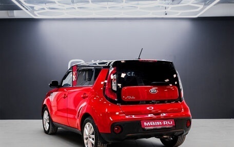 KIA Soul II рестайлинг, 2018 год, 1 890 000 рублей, 5 фотография