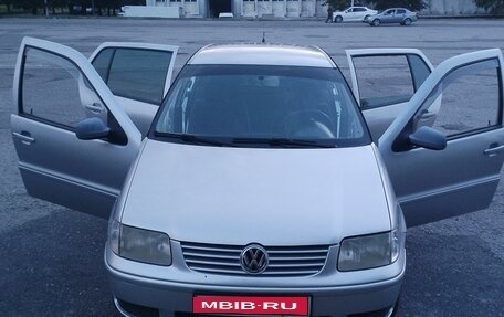 Volkswagen Polo III рестайлинг, 2001 год, 300 000 рублей, 1 фотография