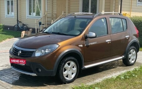 Renault Sandero I, 2014 год, 900 000 рублей, 5 фотография