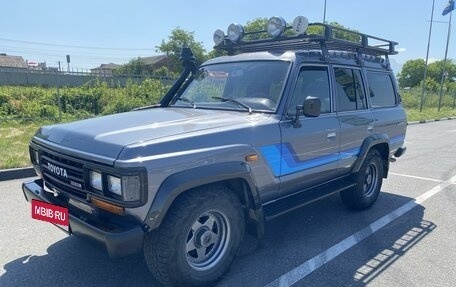 Toyota Land Cruiser 60, 1989 год, 2 250 000 рублей, 2 фотография