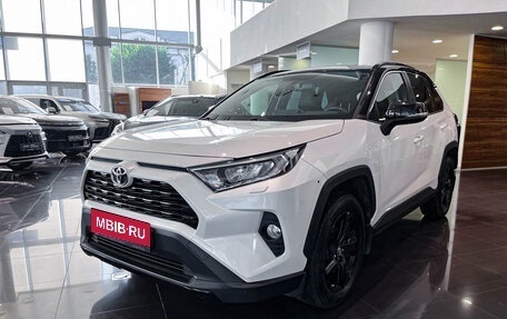 Toyota RAV4, 2021 год, 3 749 000 рублей, 1 фотография