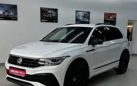 Volkswagen Tiguan II, 2021 год, 3 990 000 рублей, 1 фотография