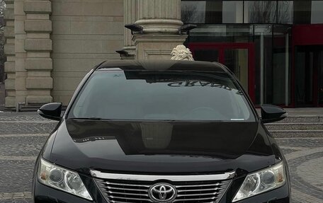 Toyota Camry, 2013 год, 2 150 000 рублей, 2 фотография