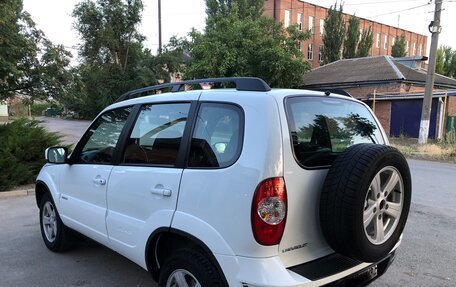 Chevrolet Niva I рестайлинг, 2013 год, 750 000 рублей, 4 фотография