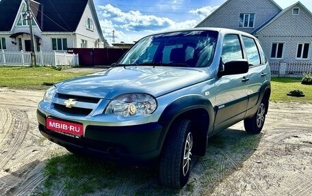 Chevrolet Niva I рестайлинг, 2016 год, 800 000 рублей, 1 фотография