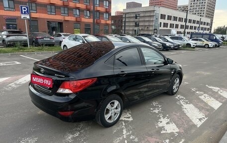 Hyundai Solaris II рестайлинг, 2012 год, 800 000 рублей, 5 фотография