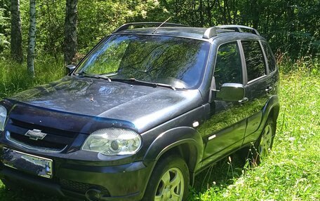 Chevrolet Niva I рестайлинг, 2011 год, 630 000 рублей, 1 фотография