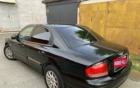 Hyundai Sonata IV рестайлинг, 2002 год, 250 000 рублей, 1 фотография