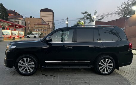 Toyota Land Cruiser 200, 2017 год, 7 850 000 рублей, 5 фотография