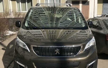 Peugeot Traveller I, 2018 год, 3 000 000 рублей, 2 фотография