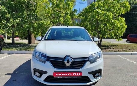 Renault Logan II, 2019 год, 928 000 рублей, 2 фотография