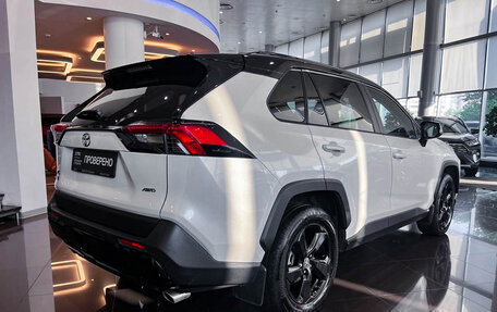 Toyota RAV4, 2021 год, 3 749 000 рублей, 5 фотография