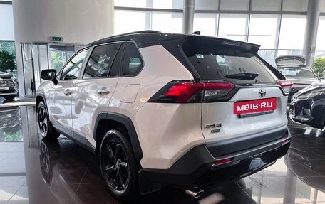 Toyota RAV4, 2021 год, 3 749 000 рублей, 7 фотография