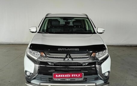 Mitsubishi Outlander III рестайлинг 3, 2017 год, 2 565 000 рублей, 2 фотография