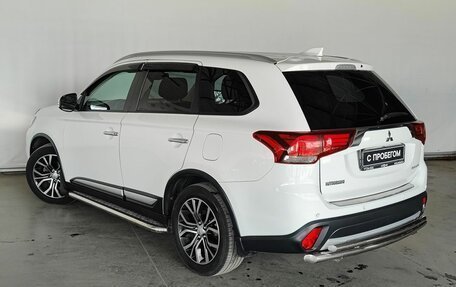 Mitsubishi Outlander III рестайлинг 3, 2017 год, 2 565 000 рублей, 7 фотография