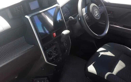 Toyota Roomy I, 2018 год, 1 200 000 рублей, 3 фотография