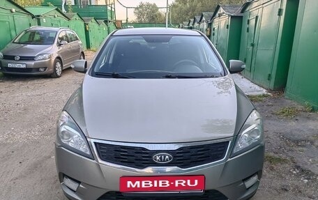 KIA cee'd I рестайлинг, 2010 год, 660 000 рублей, 2 фотография