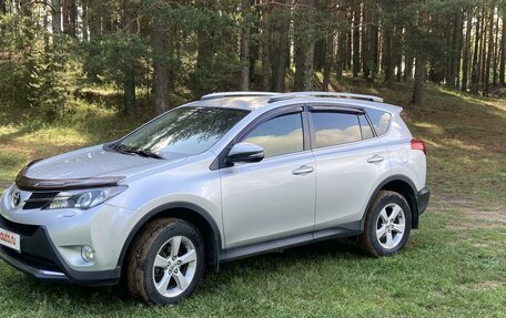 Toyota RAV4, 2013 год, 2 330 000 рублей, 2 фотография