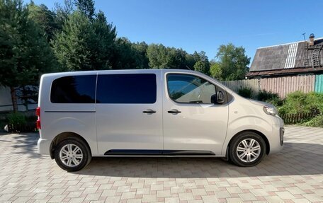 Peugeot Traveller I, 2018 год, 3 150 000 рублей, 4 фотография