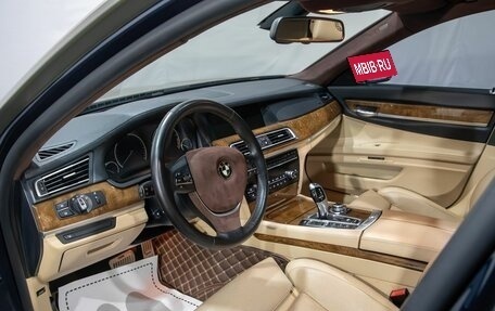 BMW 7 серия, 2010 год, 1 499 000 рублей, 12 фотография