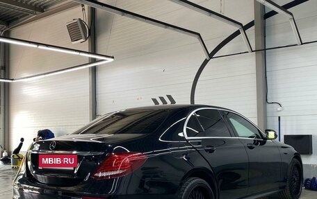 Mercedes-Benz E-Класс, 2018 год, 3 450 000 рублей, 2 фотография