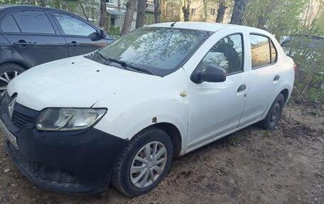 Renault Logan II, 2015 год, 330 000 рублей, 2 фотография