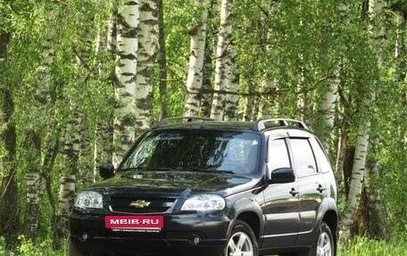 Chevrolet Niva I рестайлинг, 2016 год, 805 000 рублей, 4 фотография