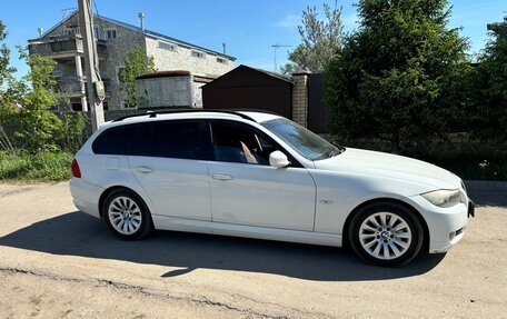 BMW 3 серия, 2009 год, 650 000 рублей, 2 фотография