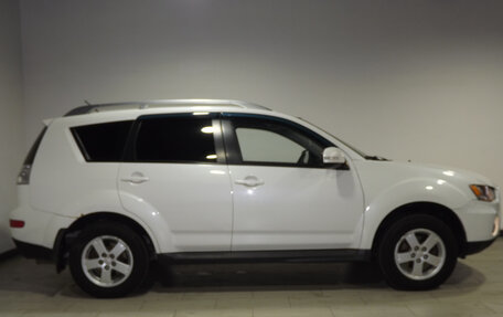 Mitsubishi Outlander III рестайлинг 3, 2010 год, 1 290 000 рублей, 7 фотография