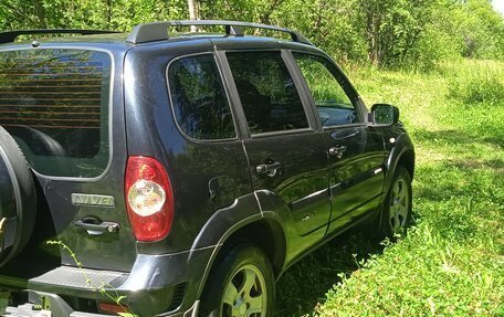 Chevrolet Niva I рестайлинг, 2011 год, 630 000 рублей, 4 фотография