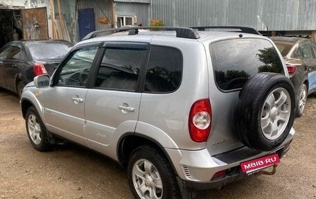 Chevrolet Niva I рестайлинг, 2010 год, 550 000 рублей, 4 фотография