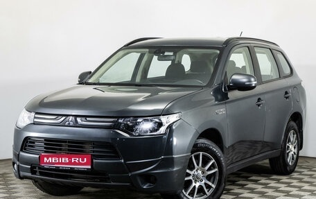 Mitsubishi Outlander III рестайлинг 3, 2014 год, 1 399 000 рублей, 1 фотография