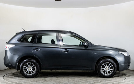 Mitsubishi Outlander III рестайлинг 3, 2014 год, 1 399 000 рублей, 4 фотография