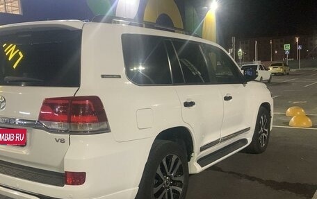 Toyota Land Cruiser 200, 2010 год, 4 000 000 рублей, 1 фотография