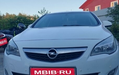 Opel Astra J, 2012 год, 720 000 рублей, 1 фотография