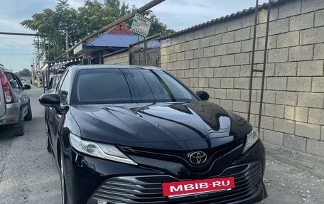 Toyota Camry, 2018 год, 3 100 000 рублей, 3 фотография