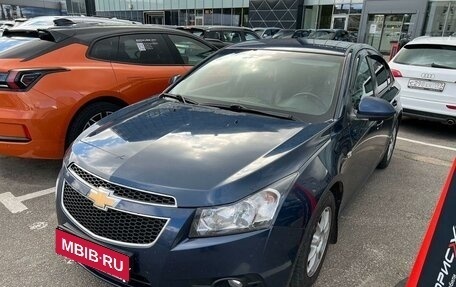 Chevrolet Cruze II, 2011 год, 700 000 рублей, 2 фотография