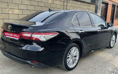 Toyota Camry, 2018 год, 3 100 000 рублей, 2 фотография