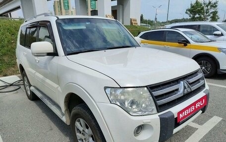 Mitsubishi Pajero IV, 2011 год, 2 197 000 рублей, 18 фотография