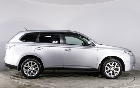 Mitsubishi Outlander III рестайлинг 3, 2014 год, 1 465 000 рублей, 4 фотография