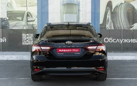 Toyota Camry, 2018 год, 2 890 000 рублей, 4 фотография