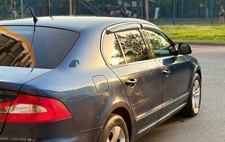 Skoda Superb III рестайлинг, 2008 год, 935 000 рублей, 10 фотография