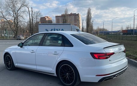 Audi A4, 2018 год, 3 300 000 рублей, 8 фотография