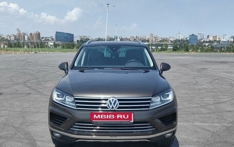 Volkswagen Touareg III, 2016 год, 3 750 000 рублей, 2 фотография