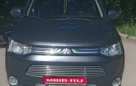 Mitsubishi Outlander III рестайлинг 3, 2012 год, 1 380 000 рублей, 1 фотография