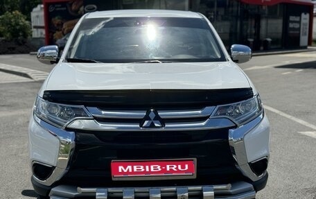 Mitsubishi Outlander III рестайлинг 3, 2017 год, 2 250 000 рублей, 1 фотография